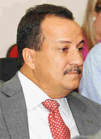 As pessoas e a política precisam de Deus  Por Romilton Marinho Vieira