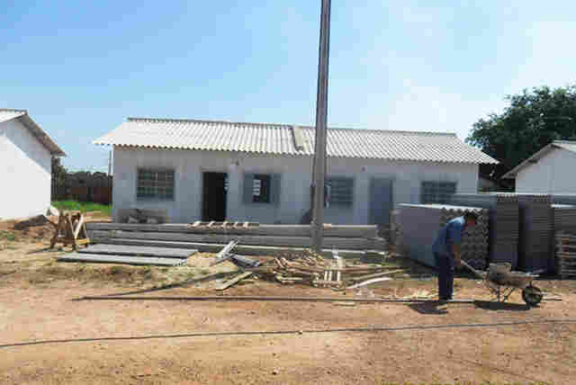 Famílias atingidas por enchente devem receber unidades habitacionais em fevereiro