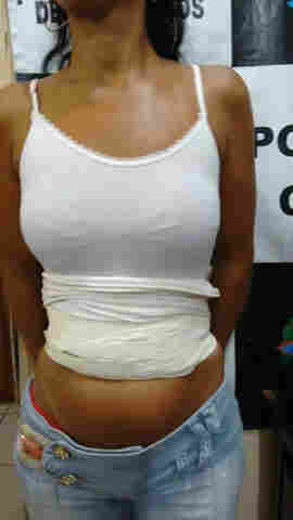 Denarc prende mulher com droga amarrada ao corpo