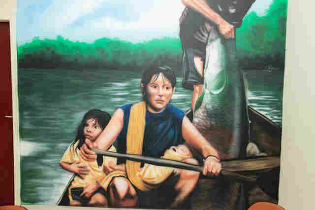 Biblioteca Francisco Meirelles inaugura painel sobre o homem amazônico