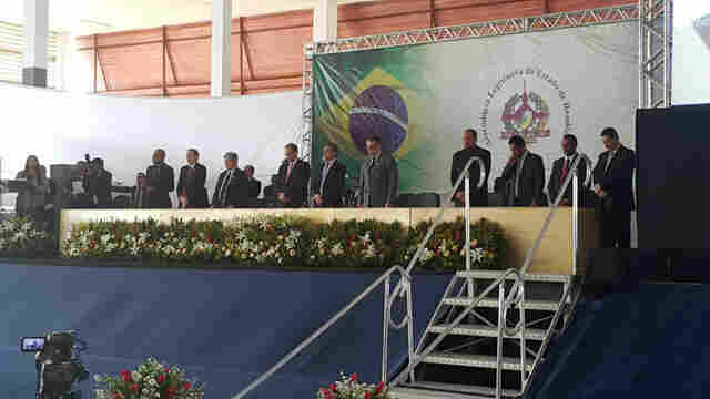 Governador não comparece a sessão de posse dos novos deputados