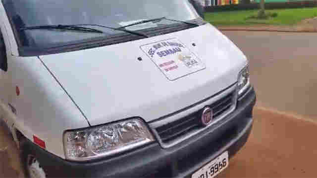 AMBULÂNCIA DE URUPÁ É APREENDIDA NA BR-364 TRANSPORTANDO ELEITORES PARA POSSE DE DEPUTADOS