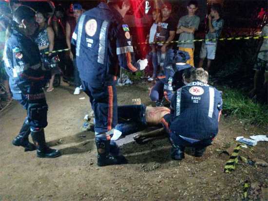 UM É MORTO E OUTROS DOIS SÃO BALEADOS EM BAR NA ZONA LESTE DE PORTO VELHO