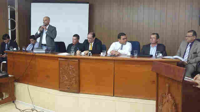 Governo explica a sindicalistas que está no limite da LRF