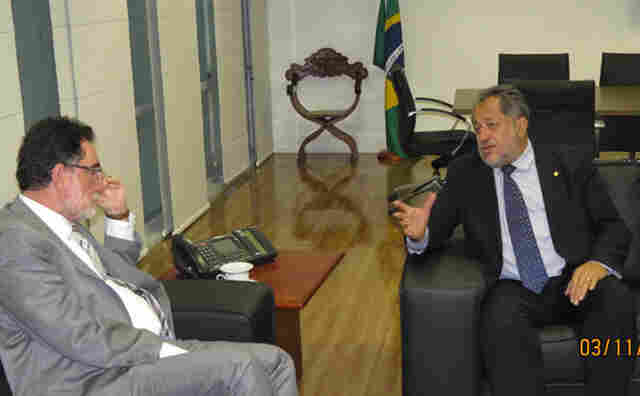 Luiz Cláudio realiza audiência com ministro do Desenvolvimento Agrário