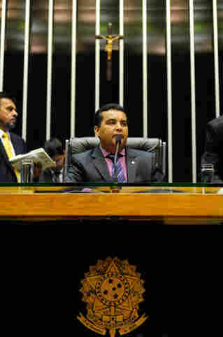 Garçon preside sessão na Câmara e pede celeridade na Transposição