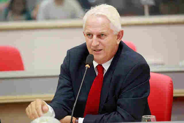 Deputado Airton Gurgacz pede pavimentação em Ji-Paraná