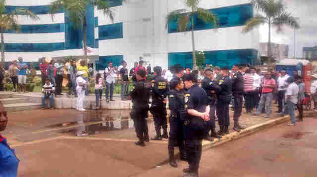 SERVIDORES PROMETEM NOVOS PROTESTOS NESTA QUINTA-FEIRA