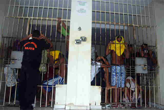 JUSTIÇA NEGA PEDIDO DO SINGEPERON PARA RETORNO DE REVISTA INTIMA EM PARENTES DE PRESOS