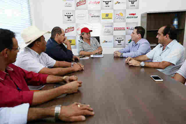 Criadores de Ji-Paraná denunciam a deputados manobra do grupo JBS Friboi