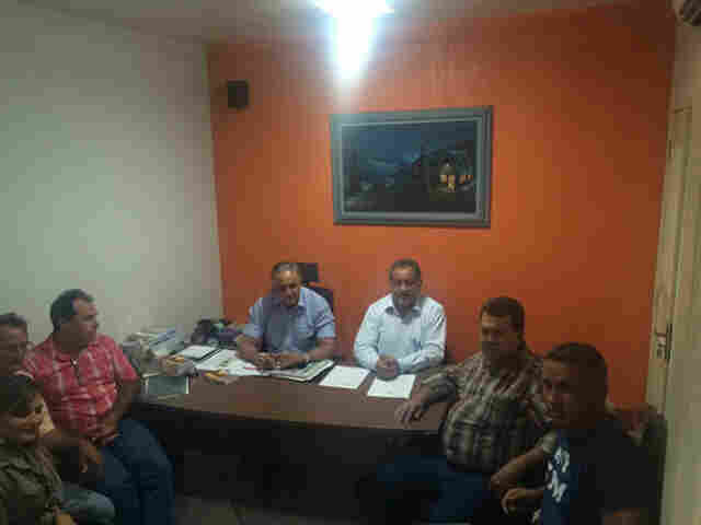 Luiz Cláudio participa de reunião com agricultores na Assembleia Legislativa