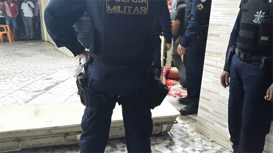 JOVEM MORTO COM VÁRIOS TIROS NO BAIRRO LIBERDADE
