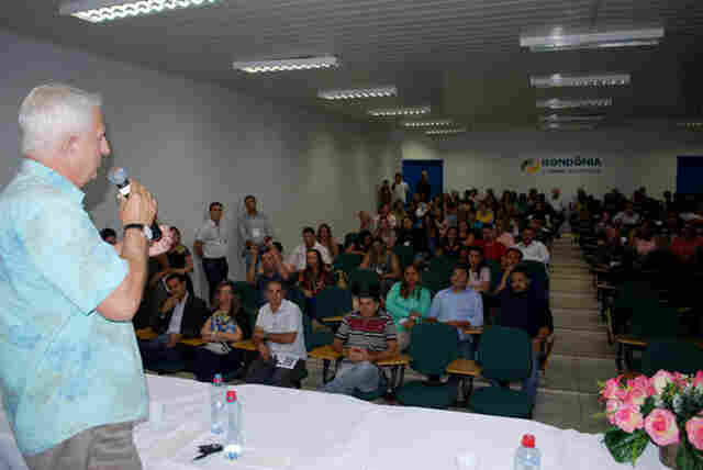 Airton Gurgacz participa de encontro de Ciretrans