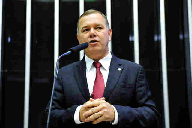 Mosquini defende reforma política com a eleição dos mais votados e mandatos de 5 anos