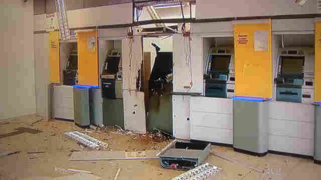 Bandidos explodem caixa eletrônico em agência de Porto Velho