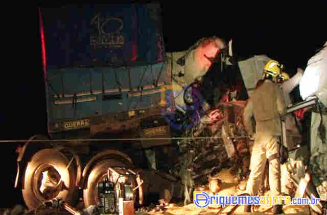 TRÊS MORREM EM ACIDENTE NA BR-364 NA REGIÃO DE ARIQUEMES