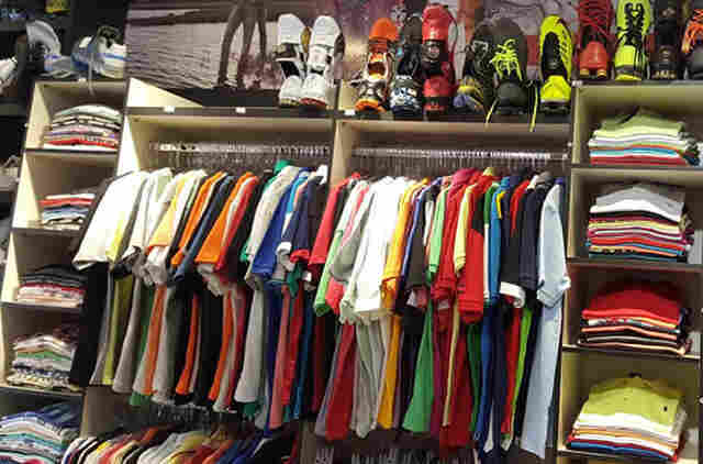 Delegacia do Consumidor fecha loja &#34;pirata&#34; que funcionava em residência