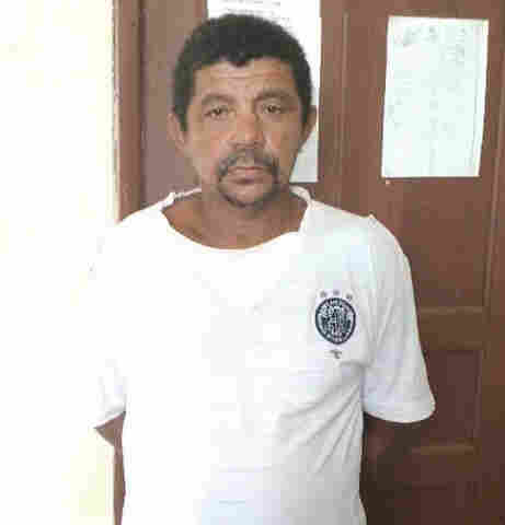 Foragido da Justiça vai registrar ocorrência e acaba preso