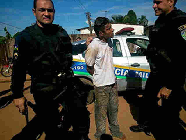 Polícia prende em flagrante homem que atirou em comerciante durante assalto