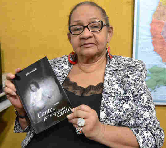 Auditora Fiscal lança livro e é exemplo de superação