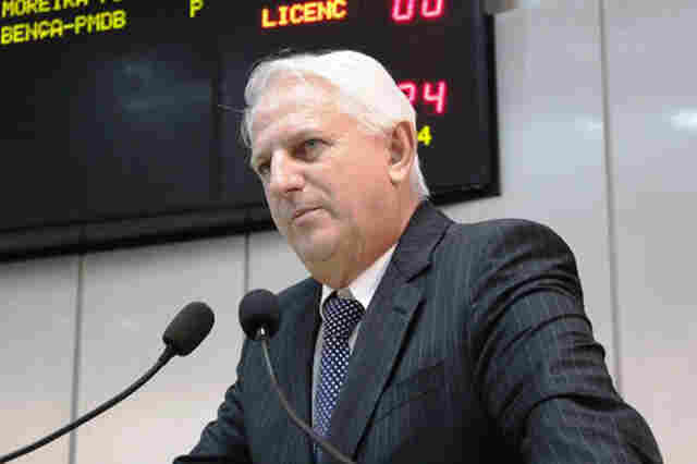 Airton Gurgacz preocupado com possível suspensão de voos