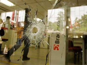 JUSTIÇA DE RONDÔNIA MANDA BRADESCO INDENIZAR CLIENTES QUE ESTAVAM EM AGÊNCIA DURANTE ASSALTO