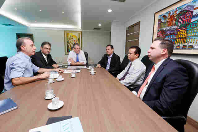 Maurão mobiliza instituições em defesa do Hospital de Câncer da Amazônia