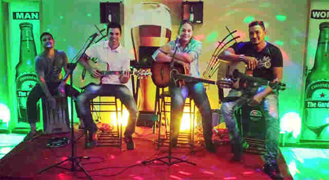 Dupla Carol & Dhanrley no programa Conexão Sertaneja neste domingo na Rede TV