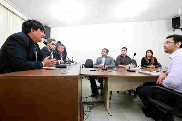 Cleiton Roque pede explicações sobre funcionamento da Jucer