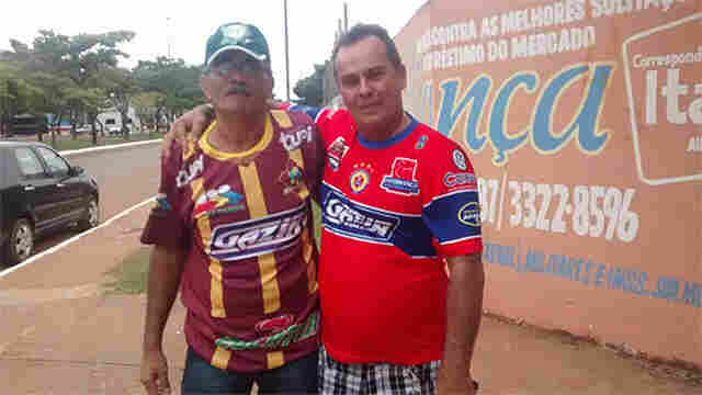 Torcida de VEC e Genus em clima de harmonia no Portal