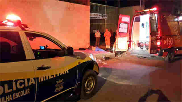 MORADOR DE RUA MORTO A PAULADAS