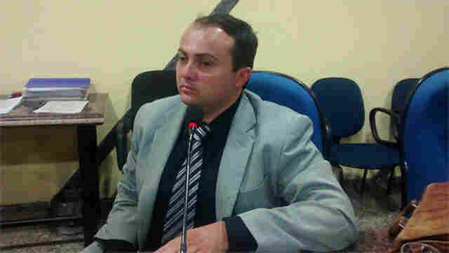 MEMBRO DA CONTROLADORIA GERAL DO MUNICÍPIO PEDE PARA DEPOR, ADMITE QUE E ERROU E ATACA: &#34;SECRETÁRIO NÃO É SANTO&#34;