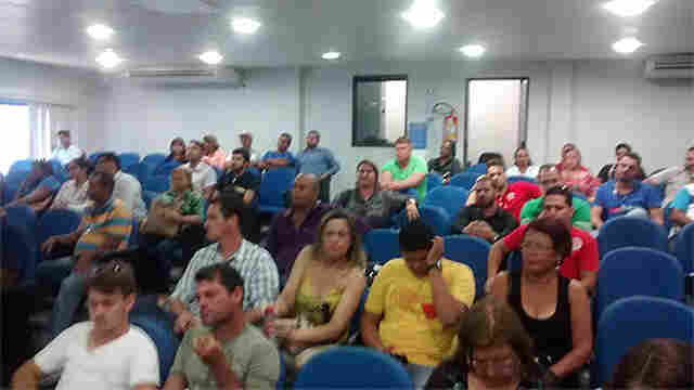 Secretários levam &#34;torcida&#34; durante depoimentos na CPI dos Shows