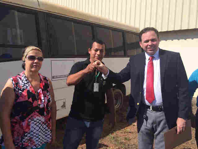 TJ realiza doação de micro ônibus para o Hospital de Câncer de Barretos