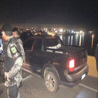 Equipe dos Bombeiros realiza buscas a procura de homem que pulou da ponte sobre o Rio Madeira