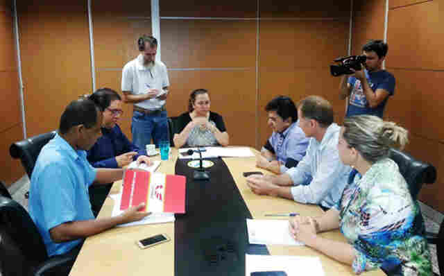 Sintero cobra solução para a falta de professores e pede audiência no MP para discutir a superlotação de salas de aula