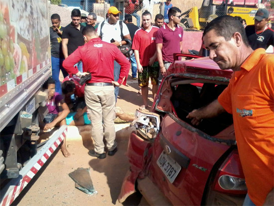 Três ficam lesionados após acidente