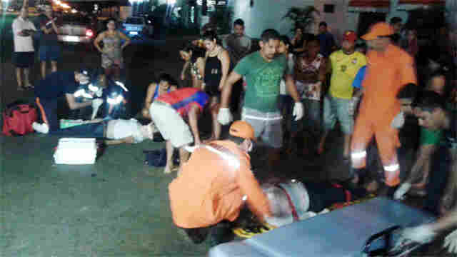 Colisão entre moto e carro deixa duas vítimas com fraturas