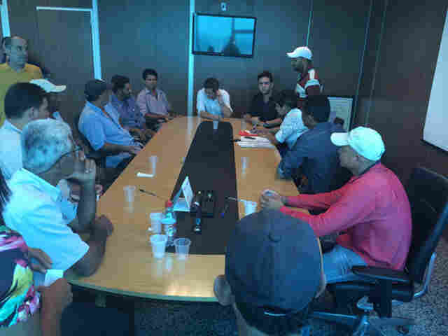 Léo Moraes atende lideranças de União Bandeirantes