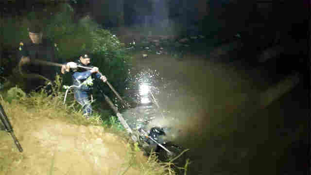 FUGITIVO ENFRENTA A POLÍCIA E CAI DE MOTO EM VALA