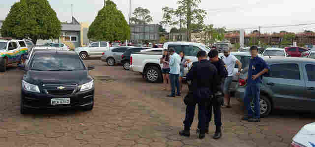 CARROS ROUBADOS SÃO ENCONTRADOS NO ESTACIONAMENTO DO HOSPITAL DE BASE