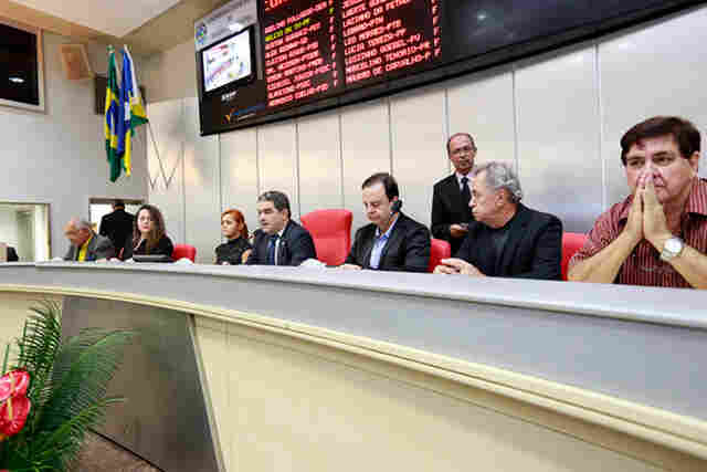 Assembleia Legislativa presta homenagem a Sérgio Mello