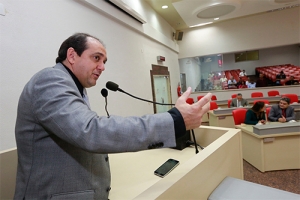 Laerte Gomes solicita recursos do governo para produção do inhame em Cujubim