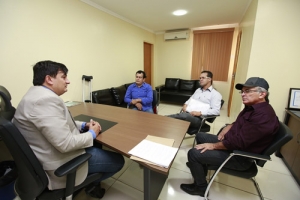 Cleiton Roque recebe e encaminha demandas para Pimenta Bueno