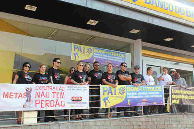 Bancários fazem mobilização na Caixa e no BB exigindo mais contratações