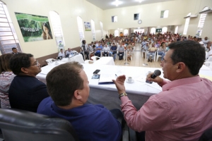 Maurão de Carvalho assume compromisso de lutar por desabrigados na região do Mamoré