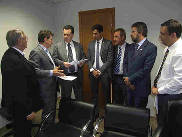 Cassol cobra repasses à Cacoal e Rolim e anuncia liberação de emendas para &#115;ete municípios