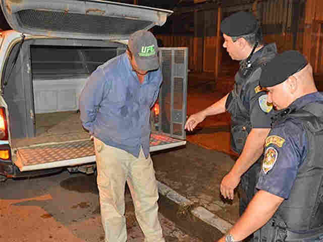 HOMEM ATIRA E FERE QUATRO, MAS ACABA PRESO APÓS AMEAÇA NO TRÂNSITO