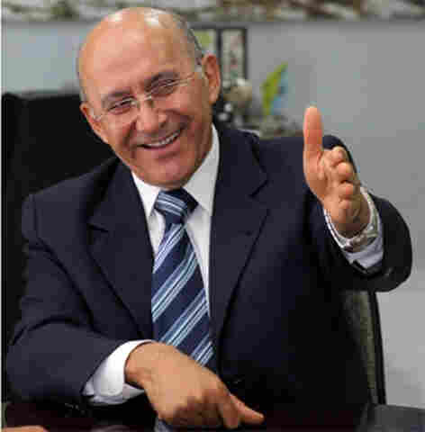 Governador cita &#34;fogo amigo&#34; e conspiração no &#69;xecutivo