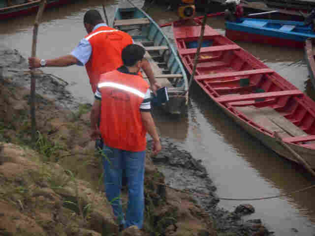 Defesa Civil continua buscas para encontrar vítima de desbarrancamento